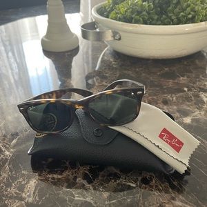 Ray-Ban New Wayfarer Classic Sunglasses